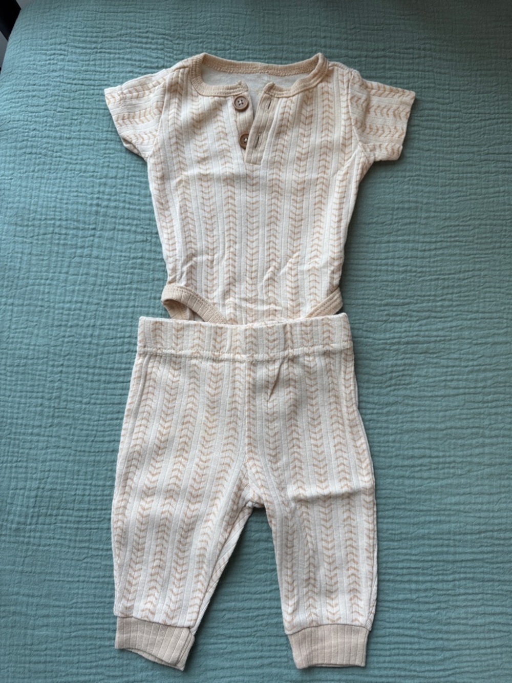 Cream Chevron Knit Baby Bodysuit & Pants Set